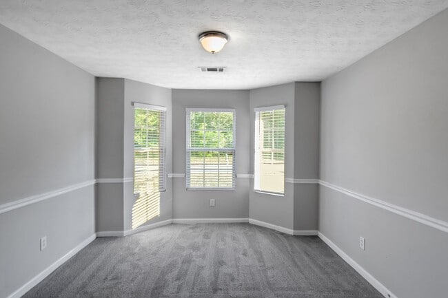 Building Photo - Charming 3 Bedroom / 2 Bath Ranch Home in Jonesboro!