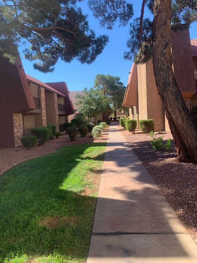 Building Photo - 2 bed condo for rent -$1350