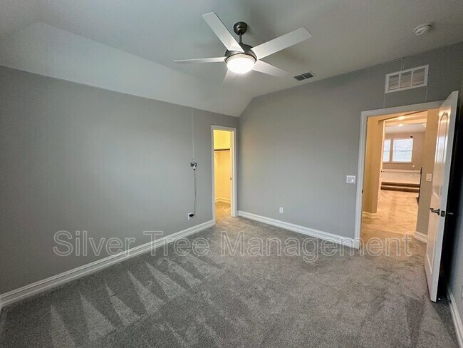 Building Photo - 1104 Pinnacle Ridge Rd