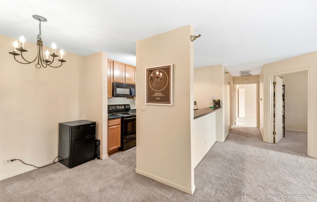 Building Photo - 122 Glengarry Dr