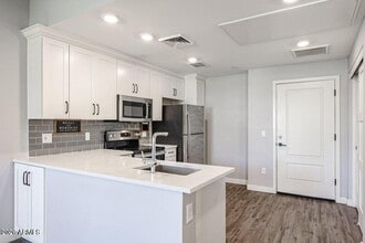 Building Photo - 475 N 9th St