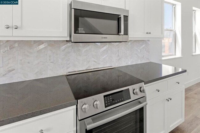 Building Photo - 2802 Chattelton Ln., San Pablo