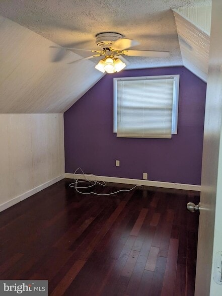 Building Photo - 137 Holden Dr