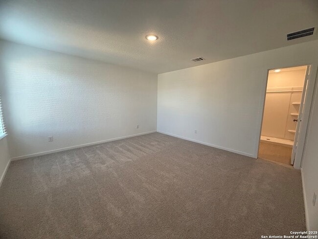 Building Photo - 252 Ottawa Wy