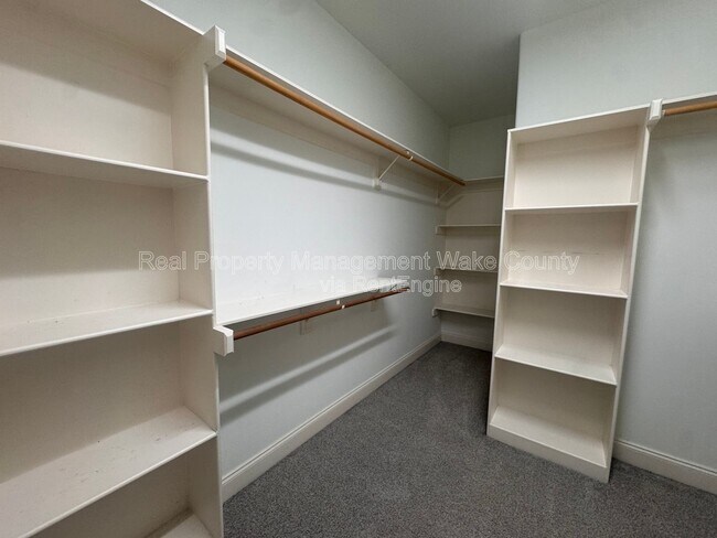 Building Photo - 441 Heritage Village Ln