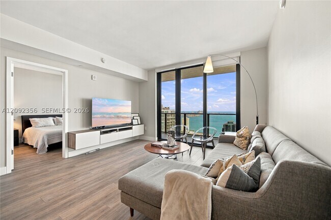 Building Photo - 1010 Brickell Ave