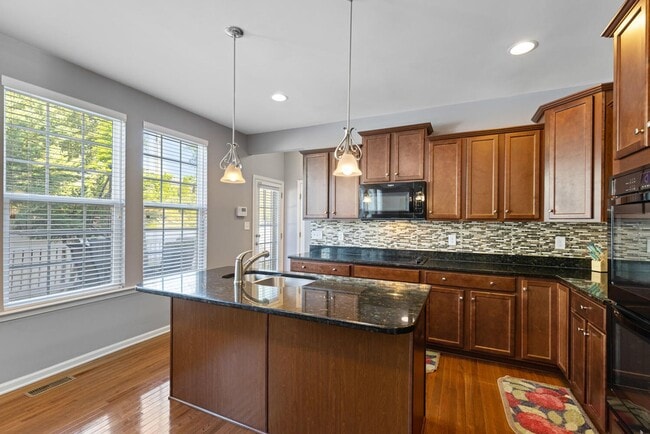 Building Photo - Beautiful Stafford Home - Colonial Forge School district