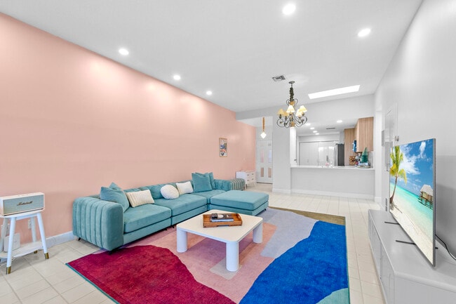 Building Photo - 7460 La Paz Blvd