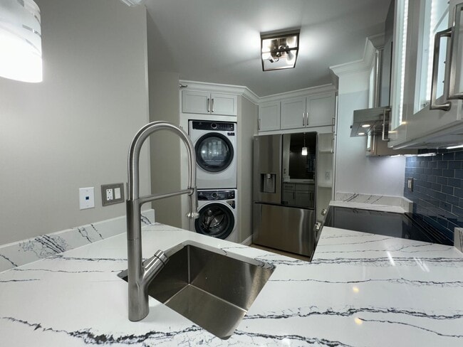 Building Photo - Direct Indoor Access to Ballston Metro with this Luxury 1 Bedroom 1 Bath Condo in Beautiful Alta ...