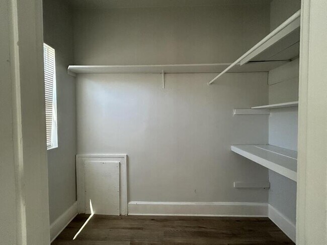 Building Photo - 2861 2nd Ave S