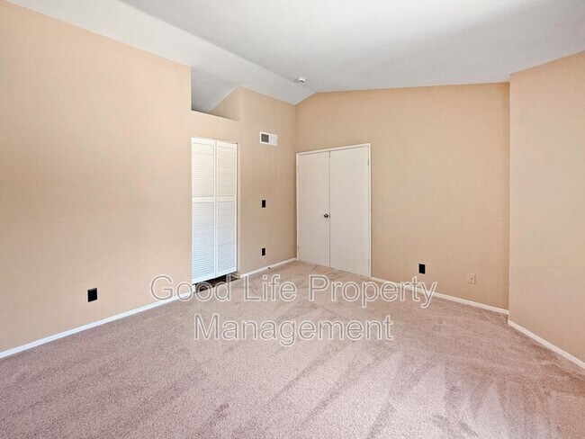Building Photo - 2510 Jamacha Rd