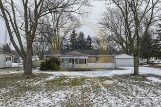 Building Photo - AVAILABLE NOW! GRAND BLANC SCHOOLS