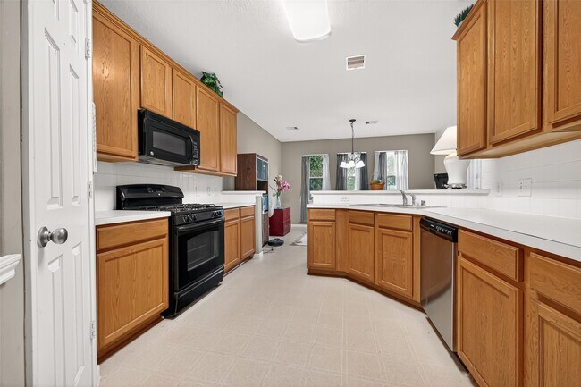 Building Photo - 14744 Branchwest Dr