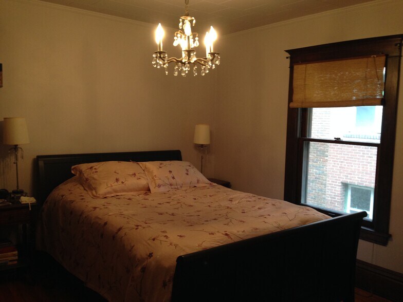 west bedroom - 3533 Pillsbury Ave S