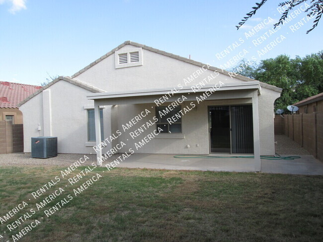 Building Photo - Spacious 3 Bedrm in Pecan Creek