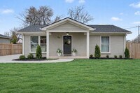 Building Photo - Fully Renovated 3 Bedroom Home for Rent in Franklin, TN Near Downtown Franklin & The Factory