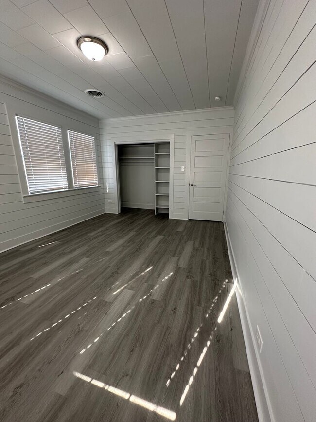 Building Photo - Luxury in Lockport-Newly Remodelled 4 Bedroom 2 Bath- $500 move in special!