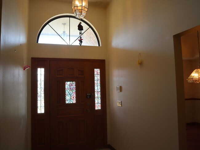 Building Photo - Beautiful Brick Home in Crystal Lakes Estate Call Carole Arcaro 386-216-4900 Deltona Lakes Realty