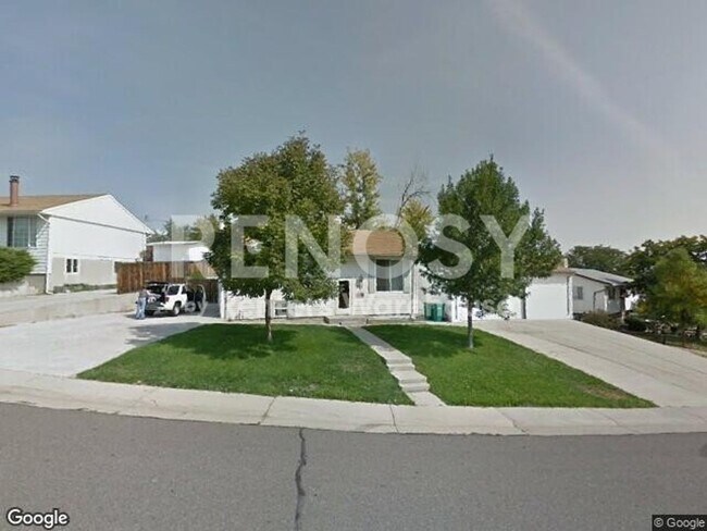 Building Photo - 5 Bed 2 Bath | Denver Home