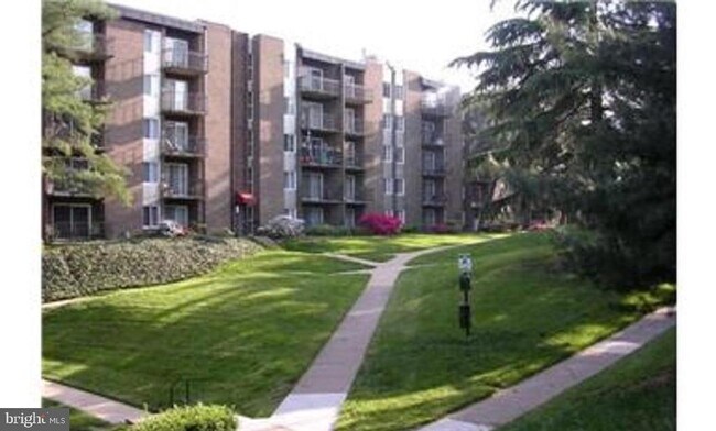 Building Photo - 60 S Van Dorn St