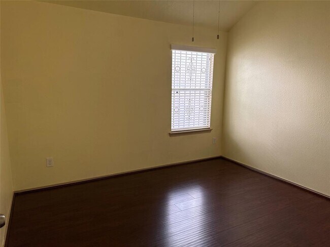 Building Photo - 21214 Colton Cove Dr