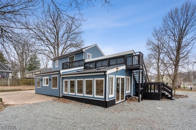 Building Photo - 567 Eagle Rock Ave