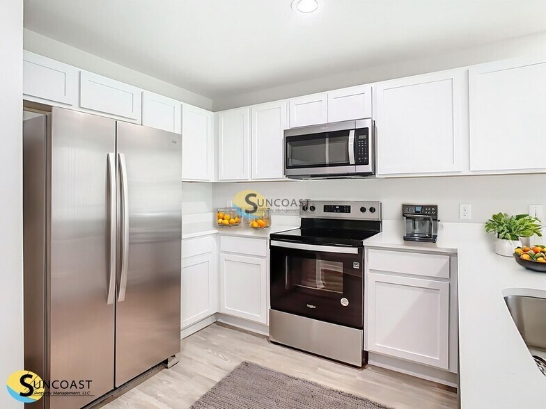 Building Photo - 3821 SW 43rd Ct