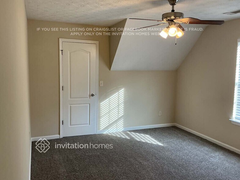 Building Photo - 4444 Grove Lake St SW