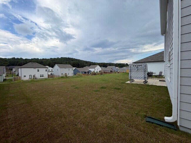 Building Photo - 26 Busby Dr SE