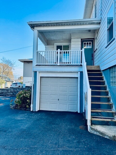 Garage/Balcony - 56 Empire Blvd