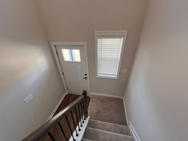 Building Photo - 820 Justify Lp