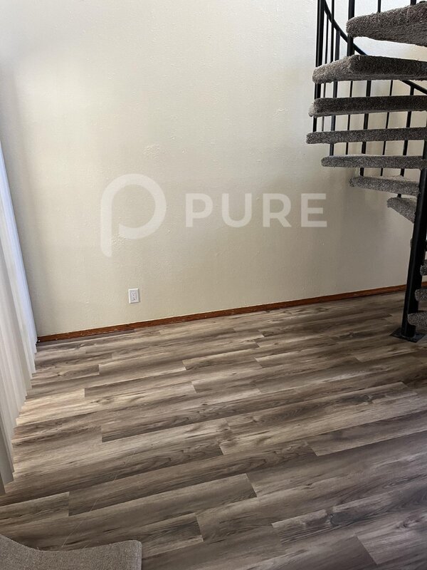 Building Photo - 318 La Veta Dr