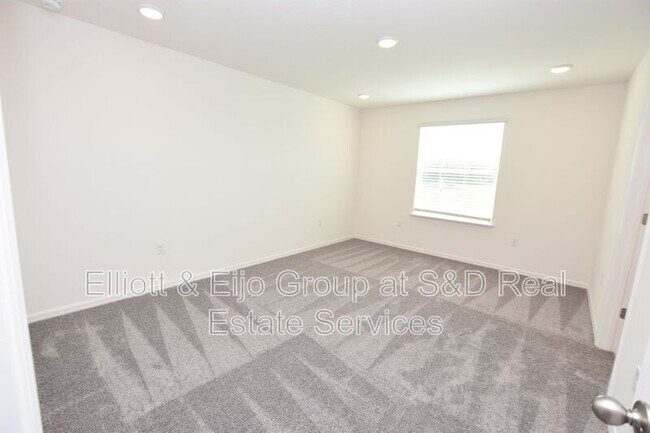 Building Photo - 3901 Academia Ave