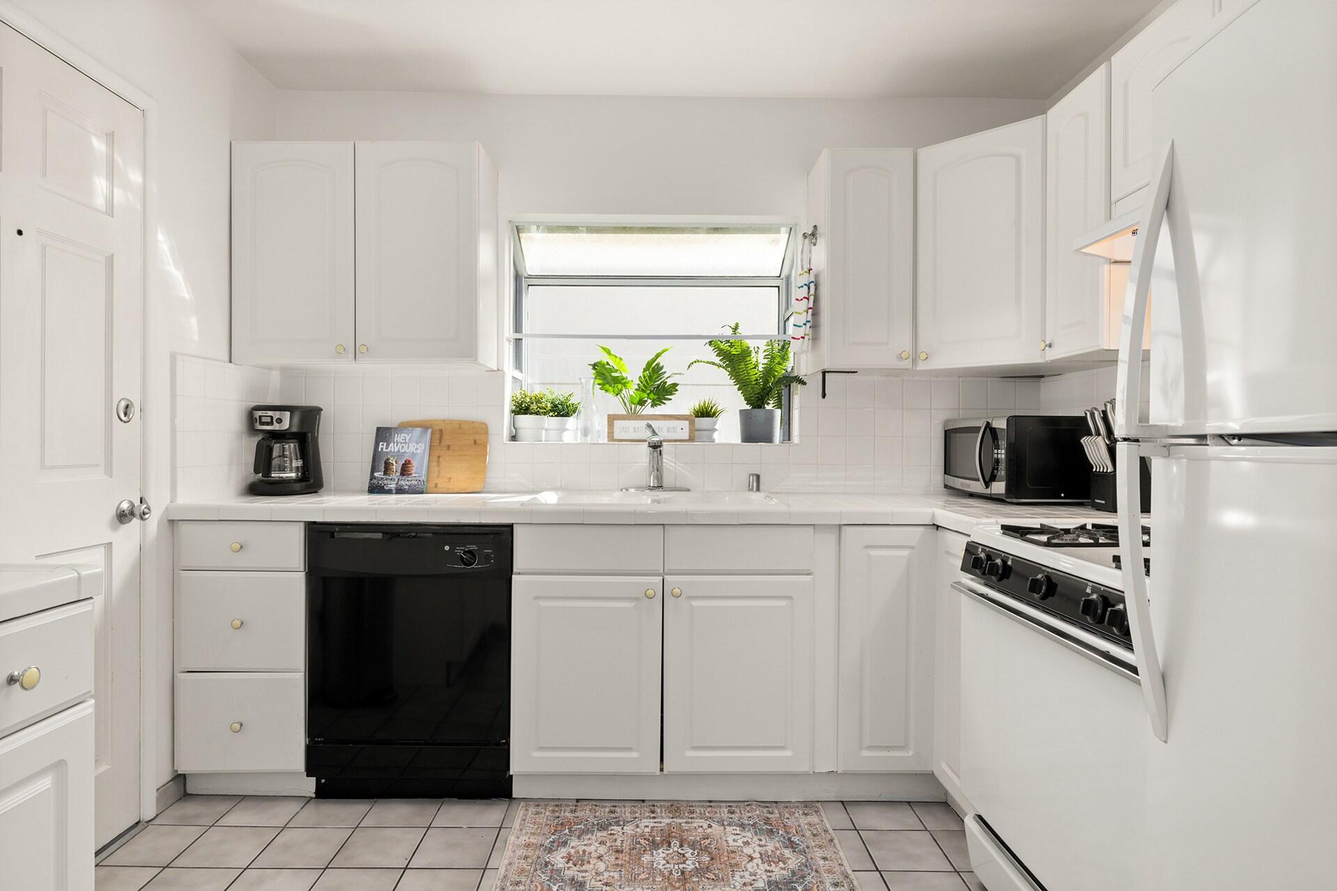 Building Photo - 1169 Amherst Ave