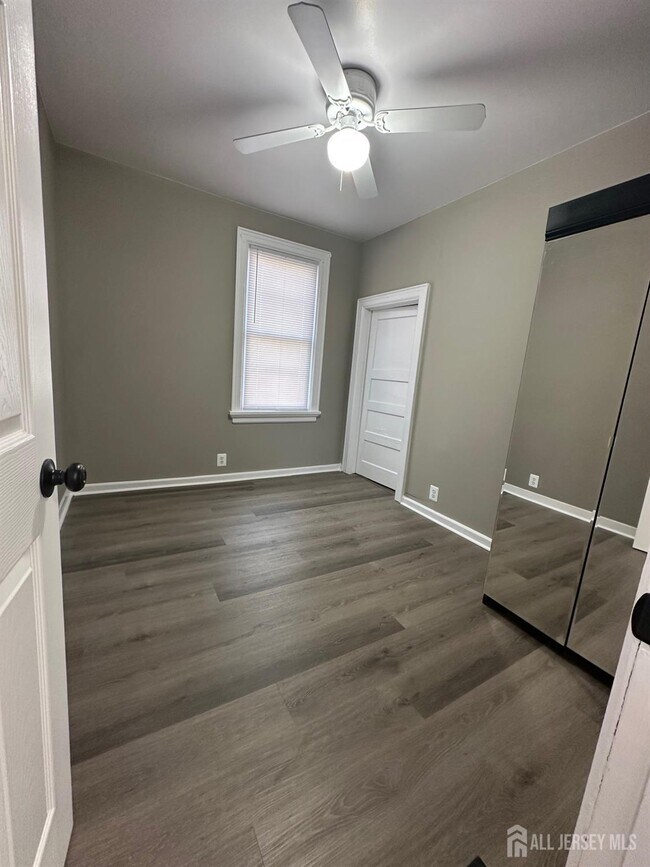 Building Photo - 28 Bird Ave