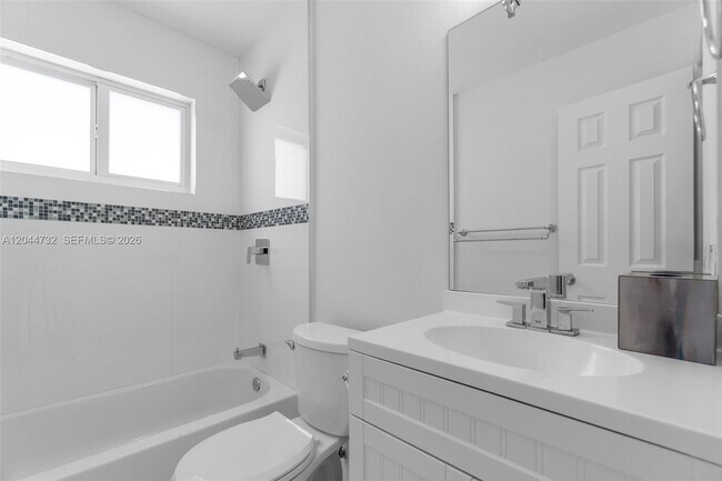Building Photo - 7125 SW 93rd Ct