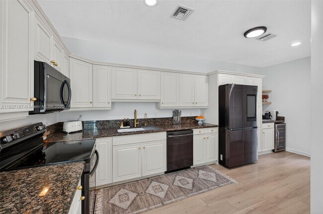 Building Photo - 1214 W Las Olas Blvd