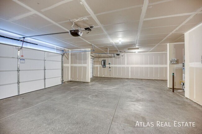 Building Photo - 17805 N Harpster Wy
