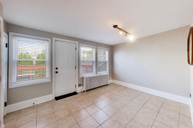Building Photo - 7922 W Elmgrove Dr