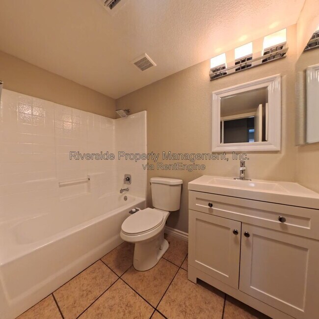 Building Photo - 25940 Xana Way