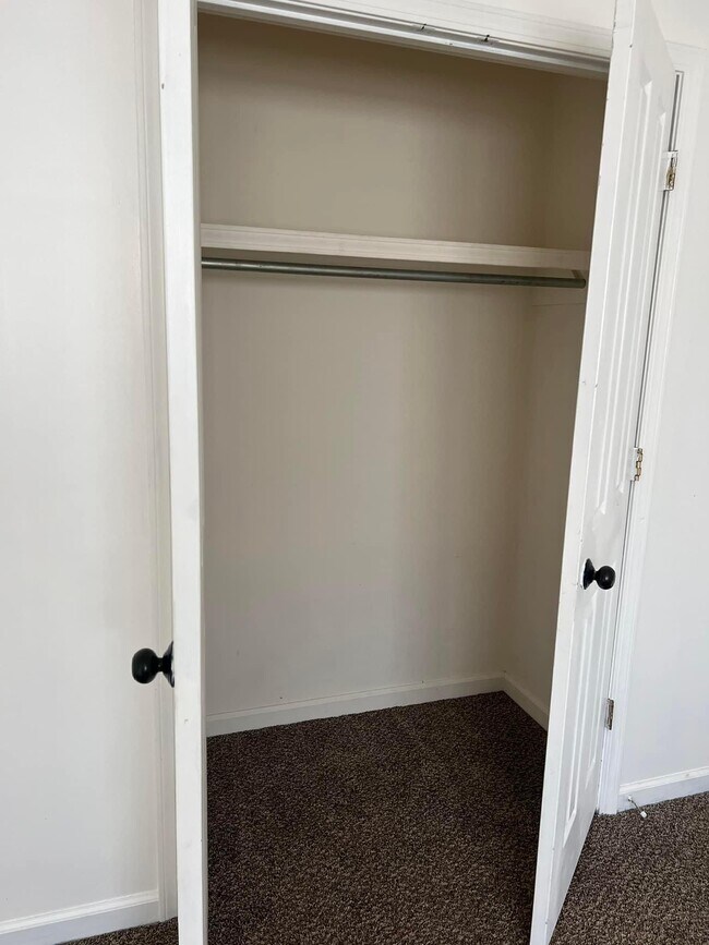 Building Photo - 510 Lost Cir