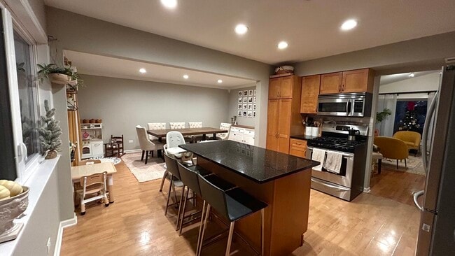 Building Photo - 42 W Taylor Rd