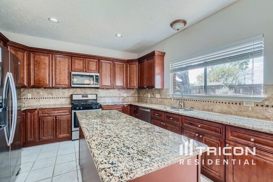 Building Photo - 5911 Klamath Falls Ct