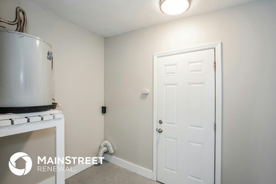 Building Photo - 8716 78th Pl