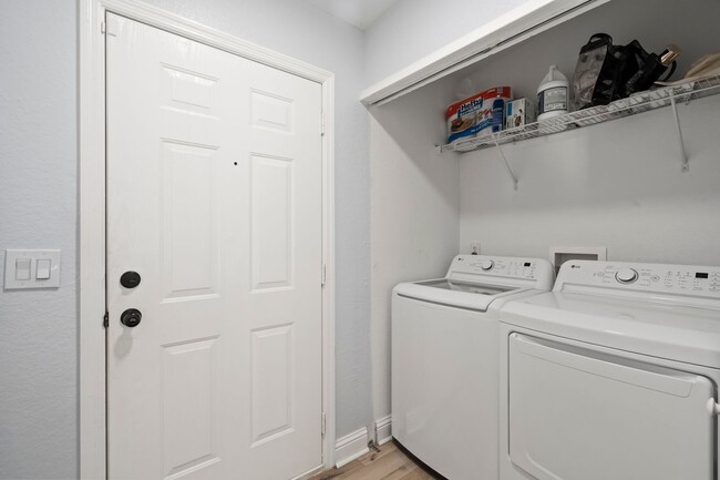 Building Photo - Single family for rent located in North Po...