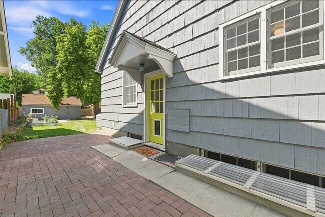 Building Photo - 1111 N 18th St