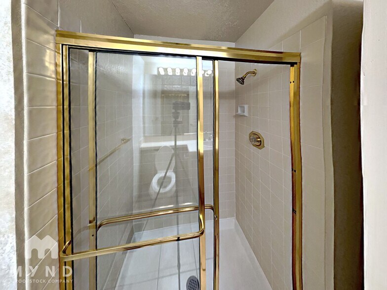 Building Photo - 2795 Cherry Hills Dr