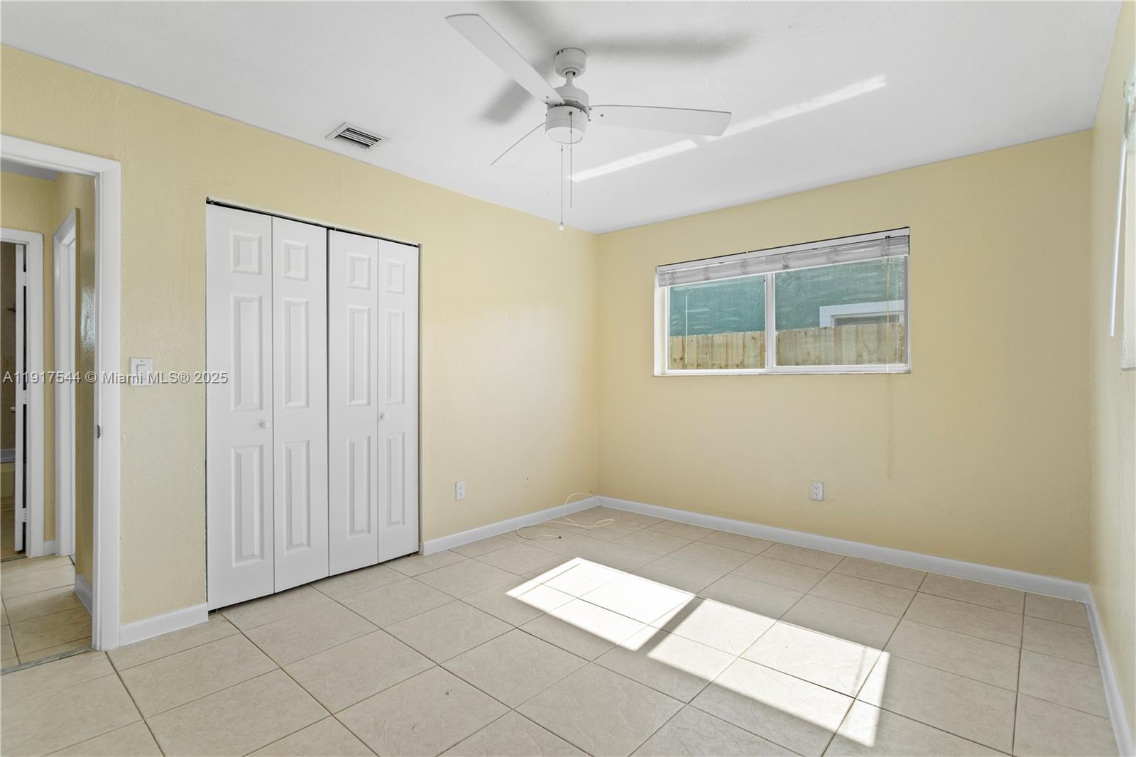 Building Photo - 1831 SW 97th Ter