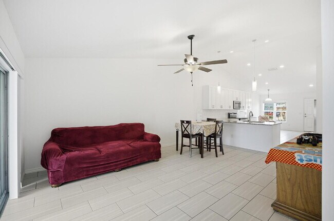 Building Photo - MATANZAS WOODS