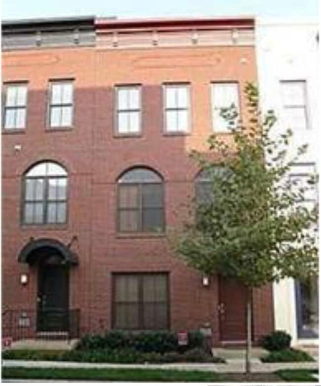Building Photo - 5603 44th Ave